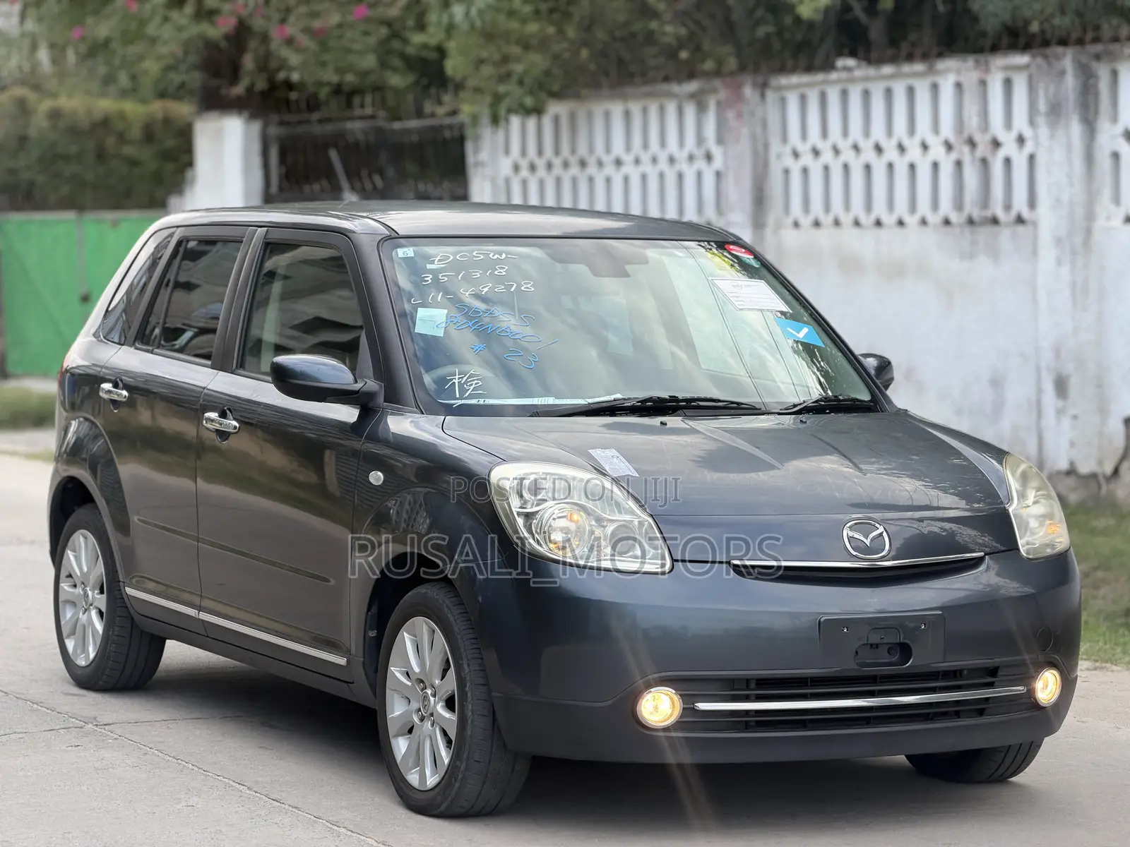 Mazda Verisa 2011 Gray