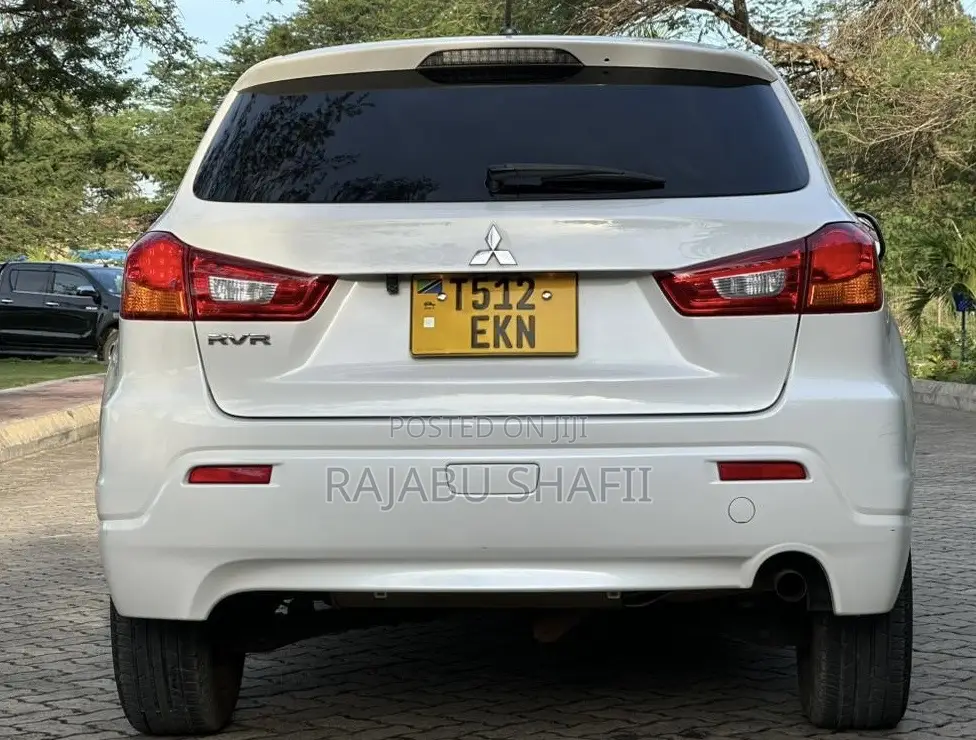 Mitsubishi RVR 2010 White