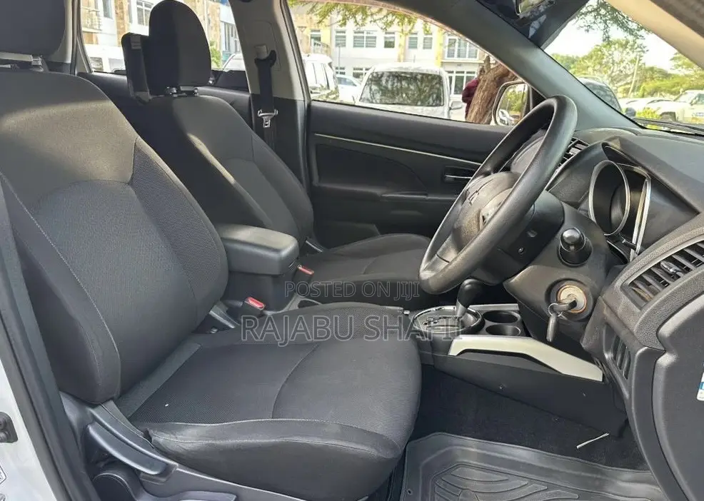 Mitsubishi RVR 2010 White