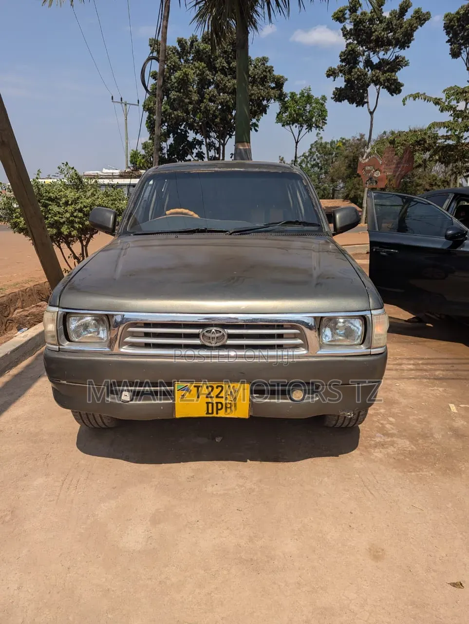 Toyota Hilux 2003 Gray