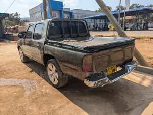 Toyota Hilux 2003 Gray