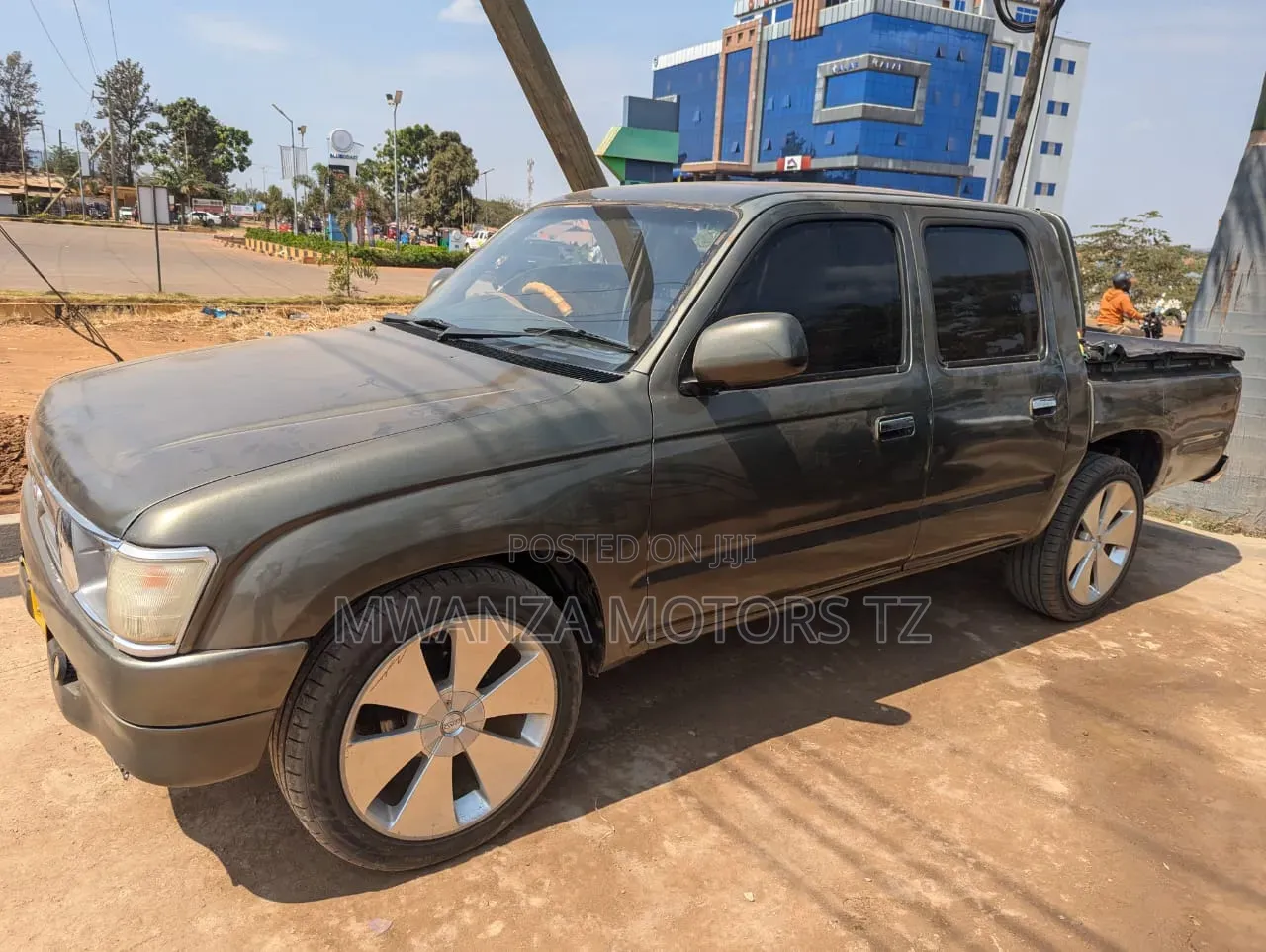 Toyota Hilux 2003 Gray