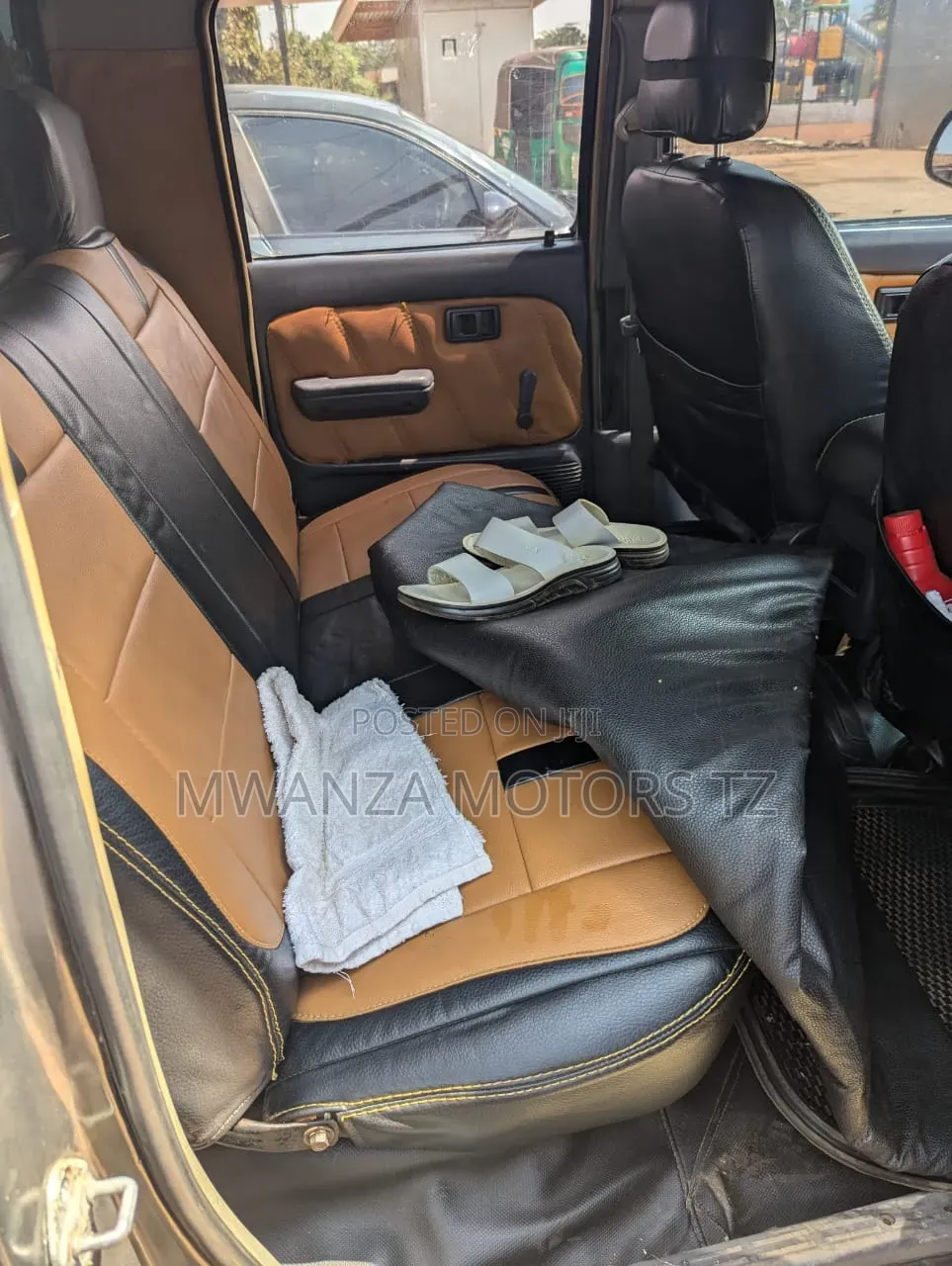 Toyota Hilux 2003 Gray