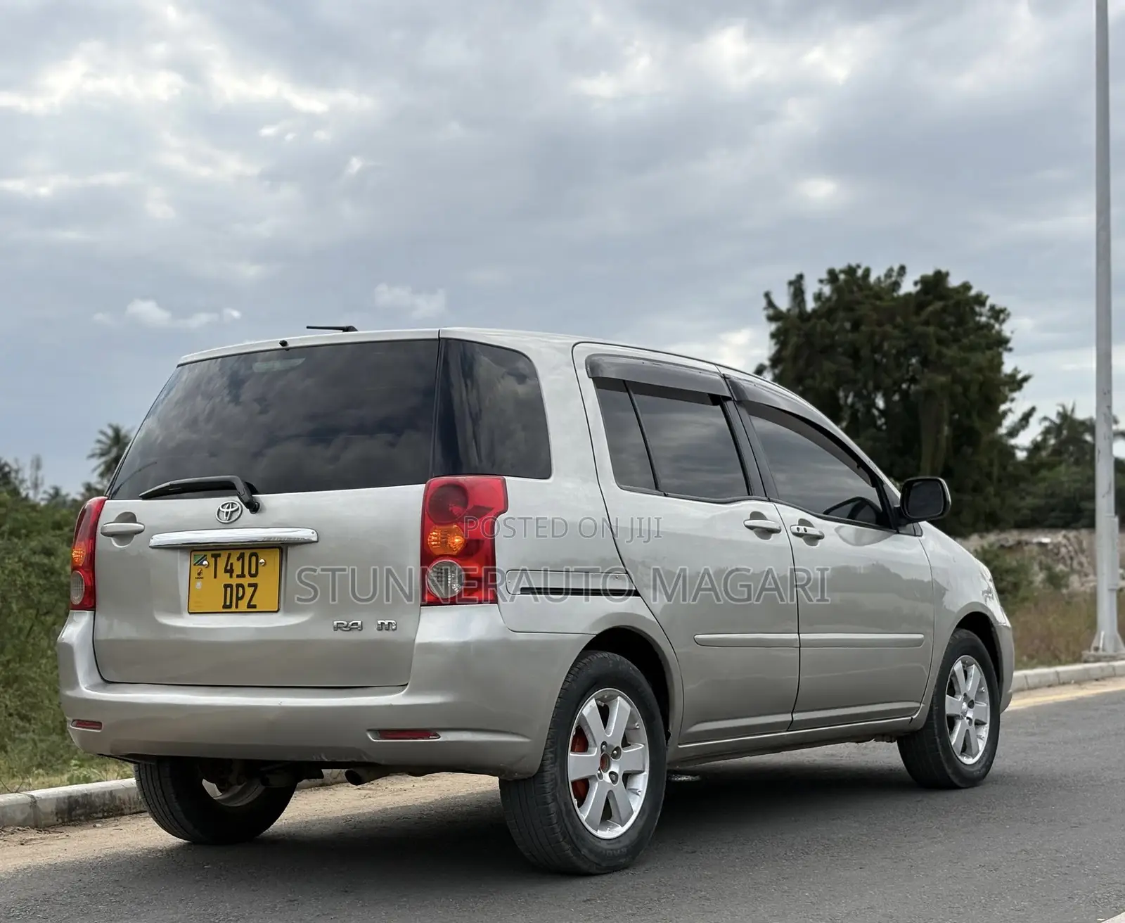 Toyota Raum 2005 Beige
