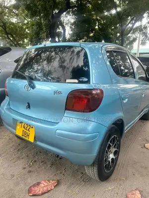 Toyota Vitz 2005 Blue