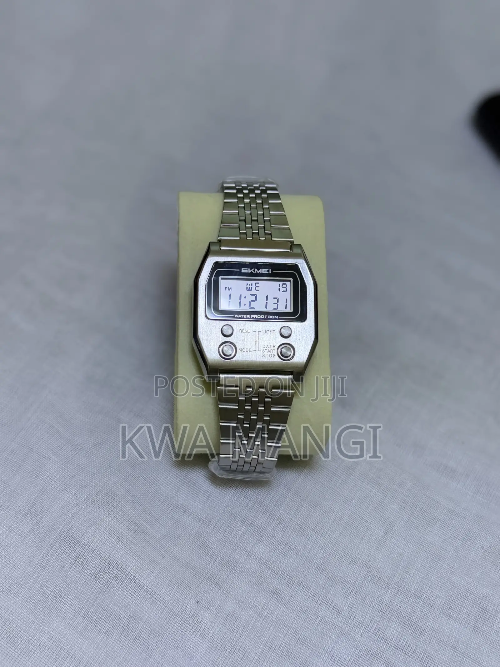  SKMEI Vintage Digital Watch – Classic Style, Modern Performance