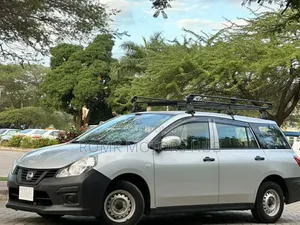 Nissan Advan 2020 Silver