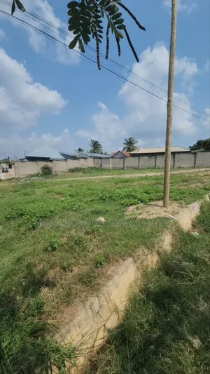 Kiwanja Cha Biashara TEGETA WAZO
