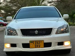 Toyota Crown 2008 White