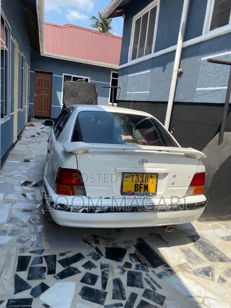 Toyota Corsa 2002 White