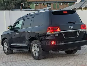 Toyota Land Cruiser 2016 Black