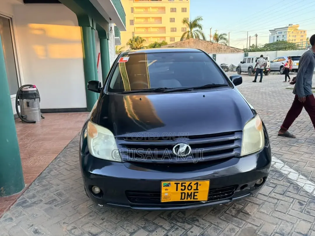 Toyota IST 2007 Black