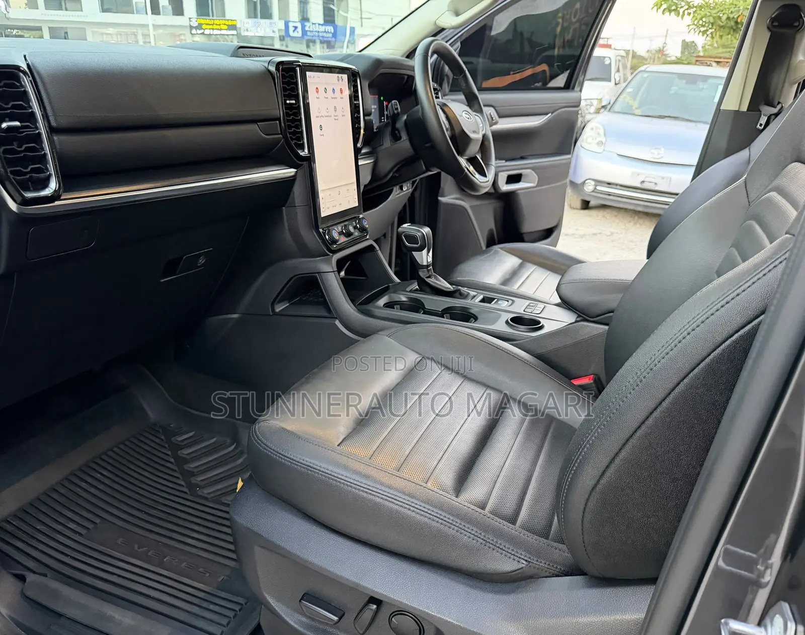 Ford Everest 2024 Gray