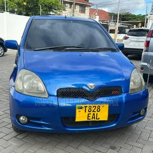 Toyota Vitz 2005 Blue
