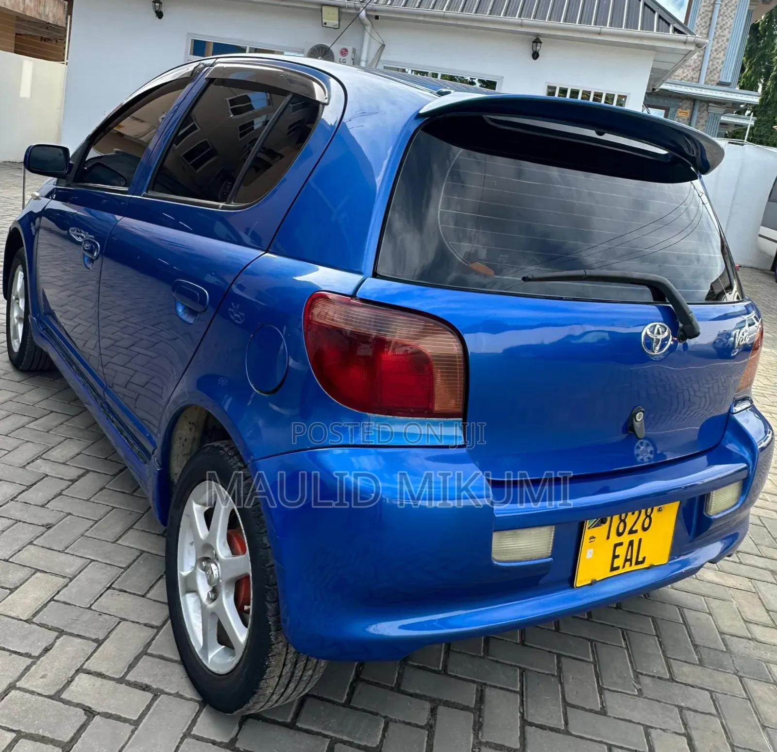Toyota Vitz 2005 Blue
