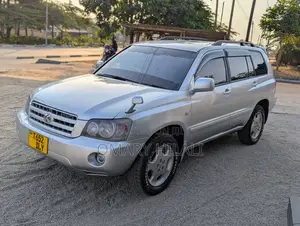 Toyota Kluger 2004 Silver