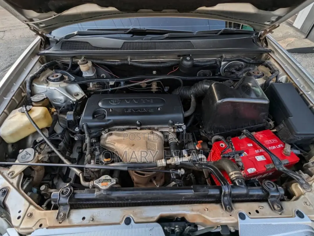 Toyota Kluger 2004 Silver