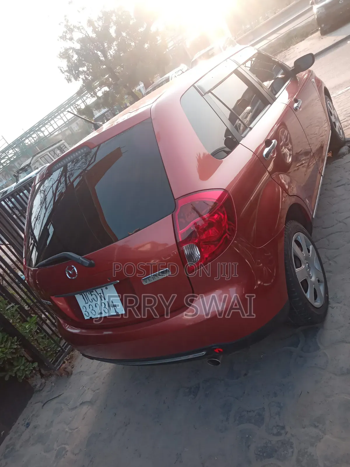 Mazda Verisa 2010 Red