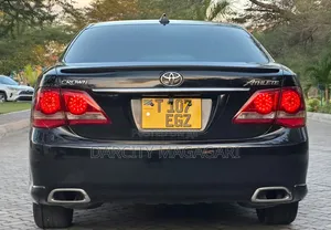 Toyota Crown 2011 Black