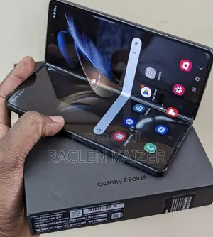 New Samsung Galaxy Z Fold4 256 GB