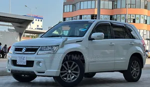 Suzuki Escudo 2008 White