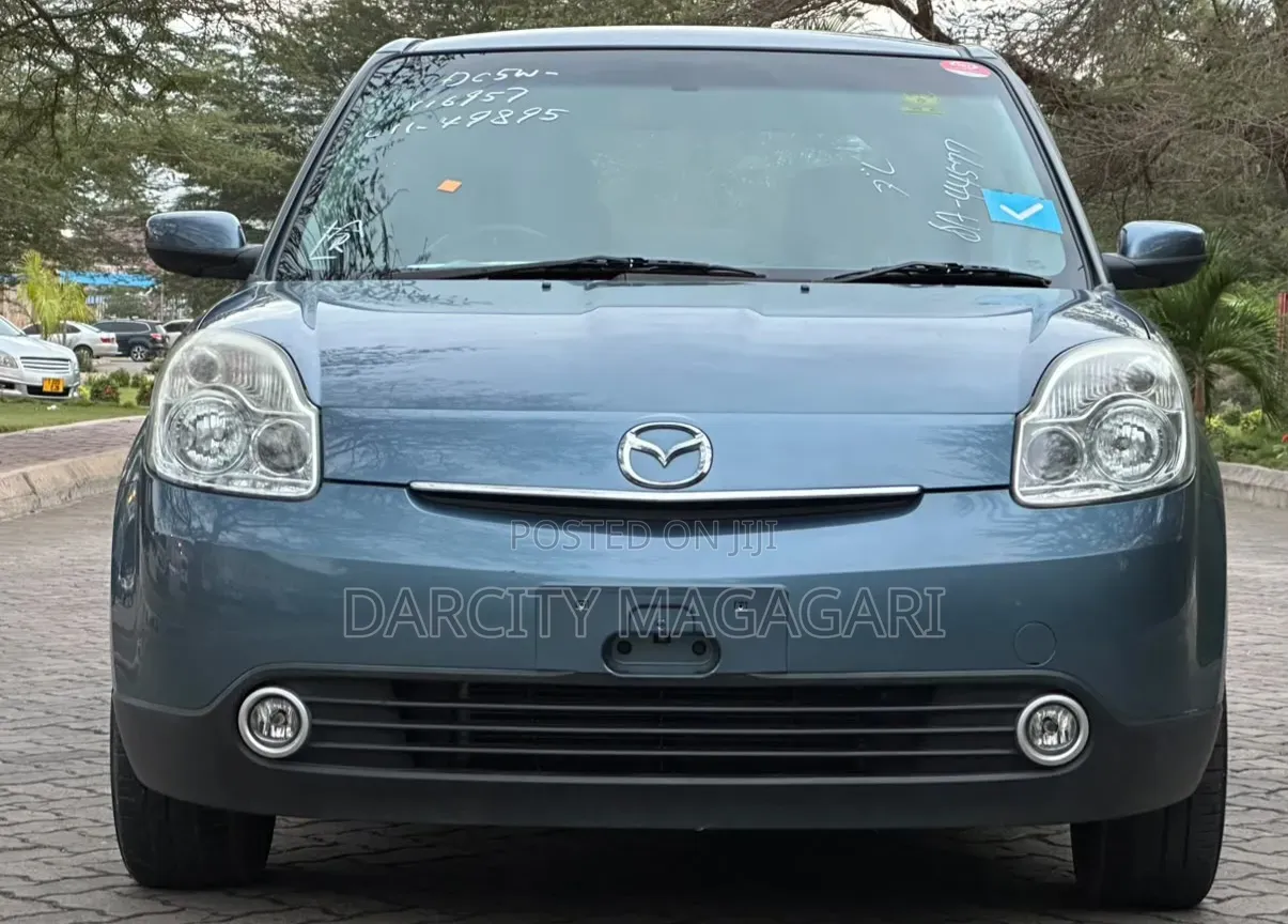 Mazda Verisa 2010 Blue