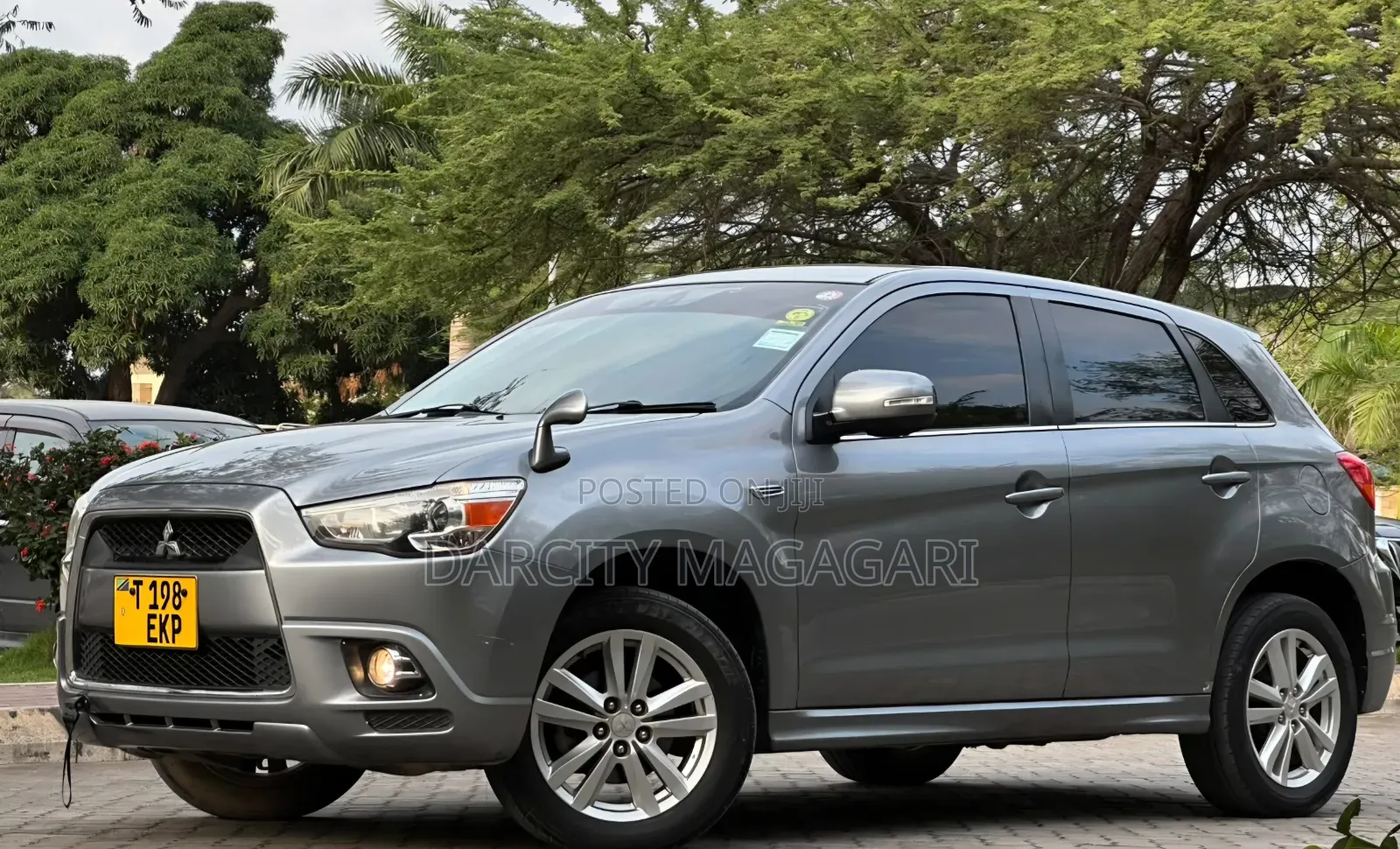Mitsubishi RVR 2.0 2011