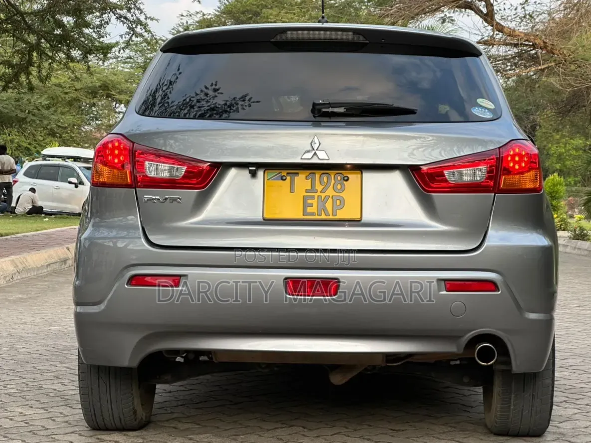 Mitsubishi RVR 2.0 2011