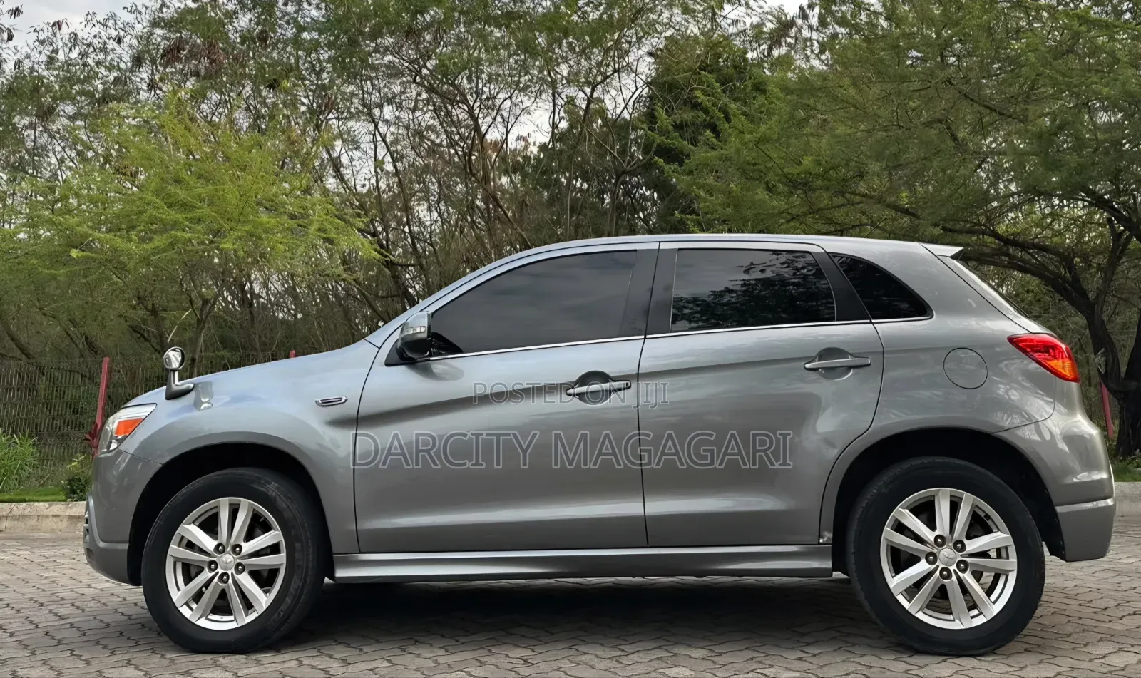 Mitsubishi RVR 2.0 2011