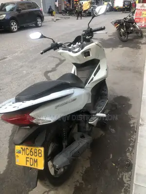Honda 2022 White
