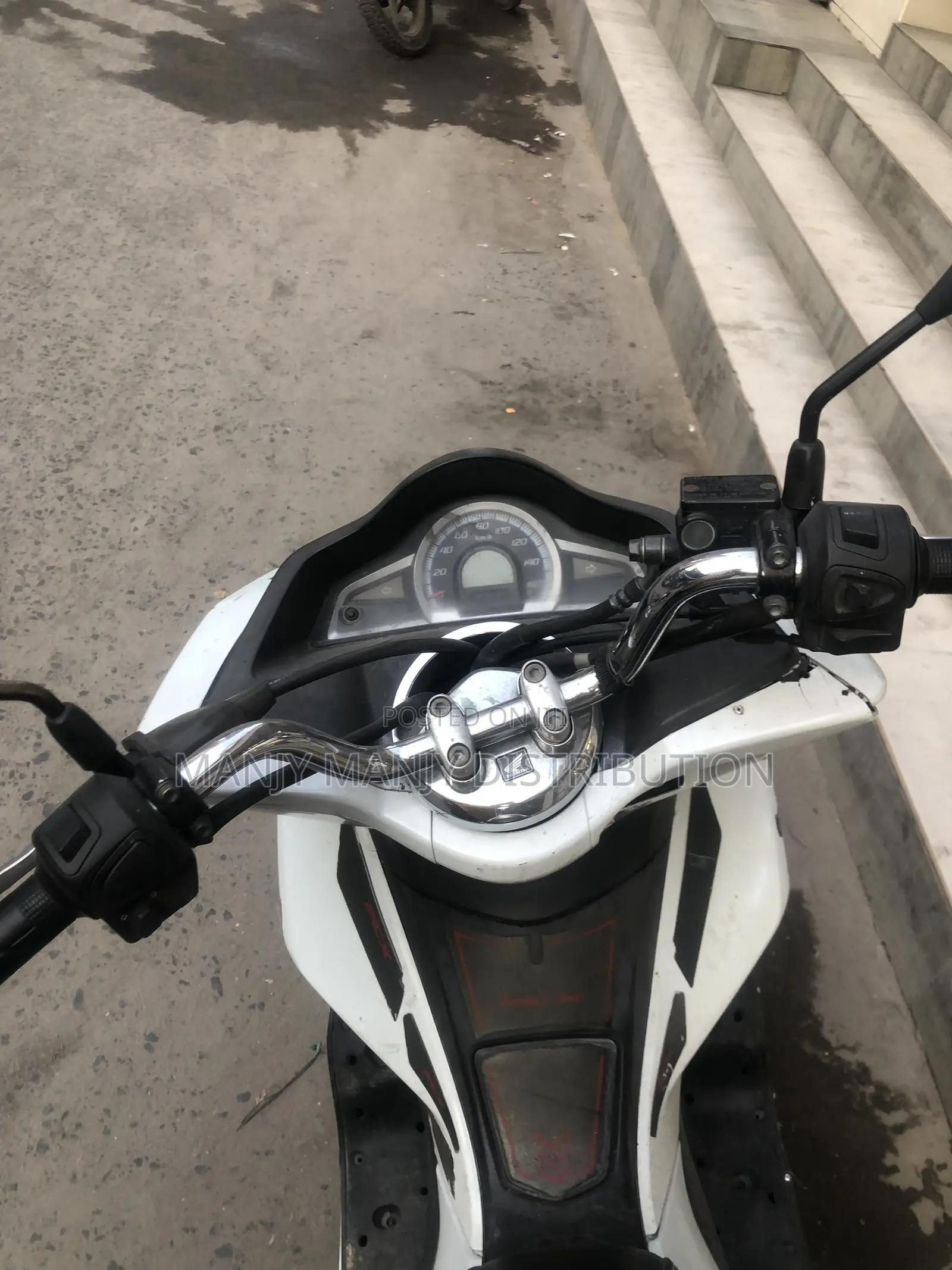 Honda 2022 White