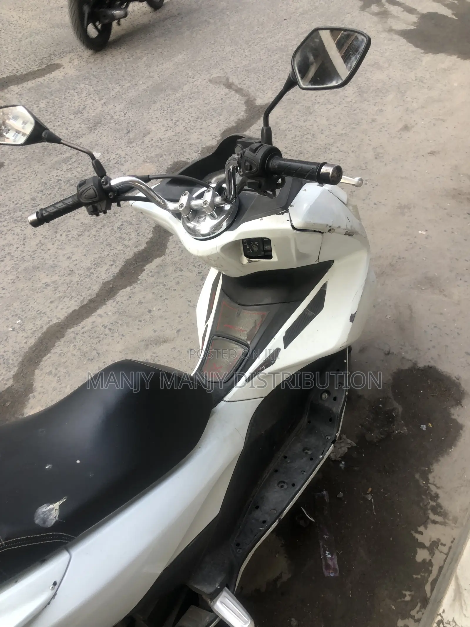 Honda 2022 White