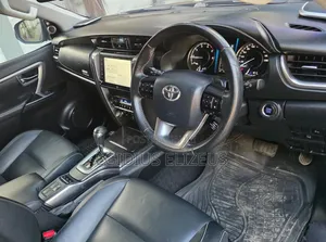 Toyota Fortuner 2021 Beige