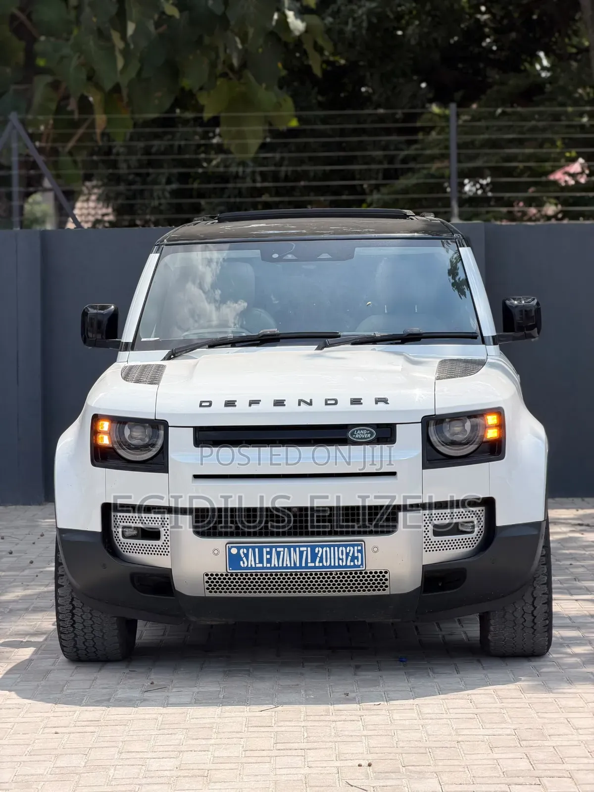 Land Rover Defender 2021 White