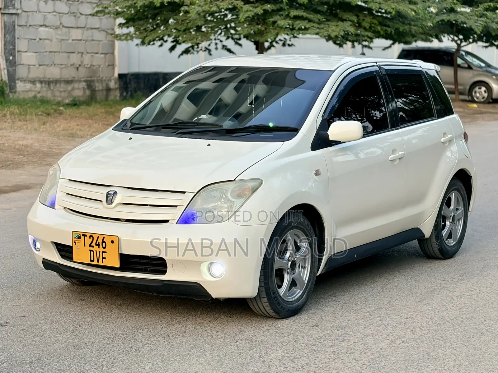 Toyota IST 2004 Ivory