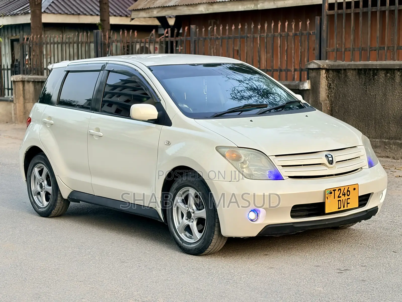 Toyota IST 2004 Ivory