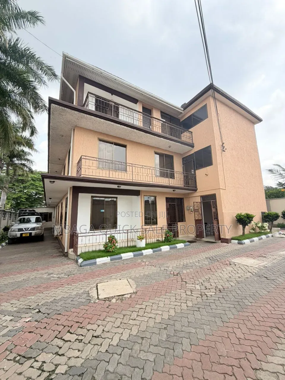 9bdrm Apartment in Kijitonyama for sale