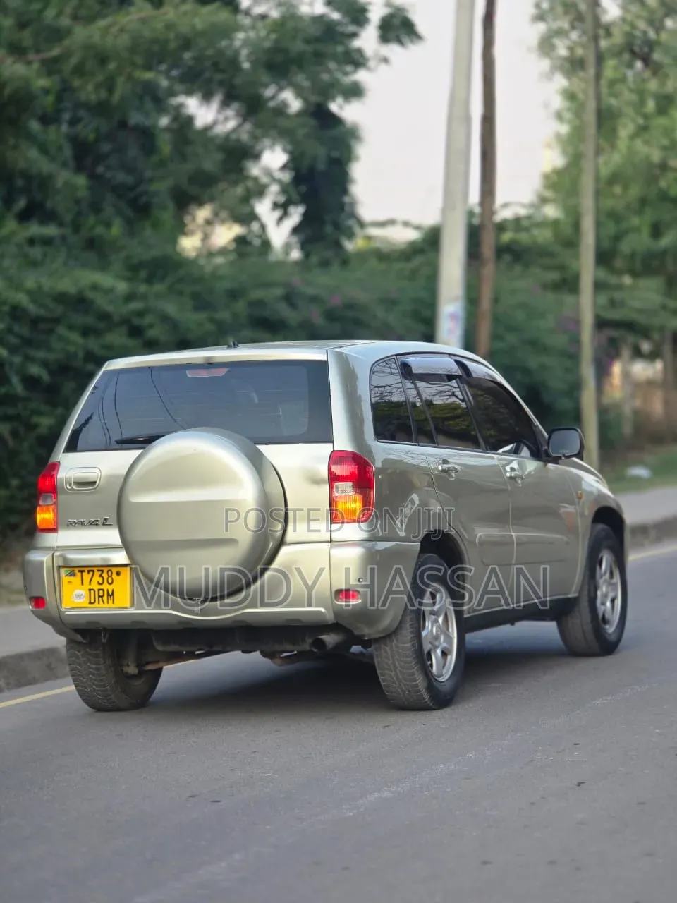 Toyota RAV4 2004 Gold