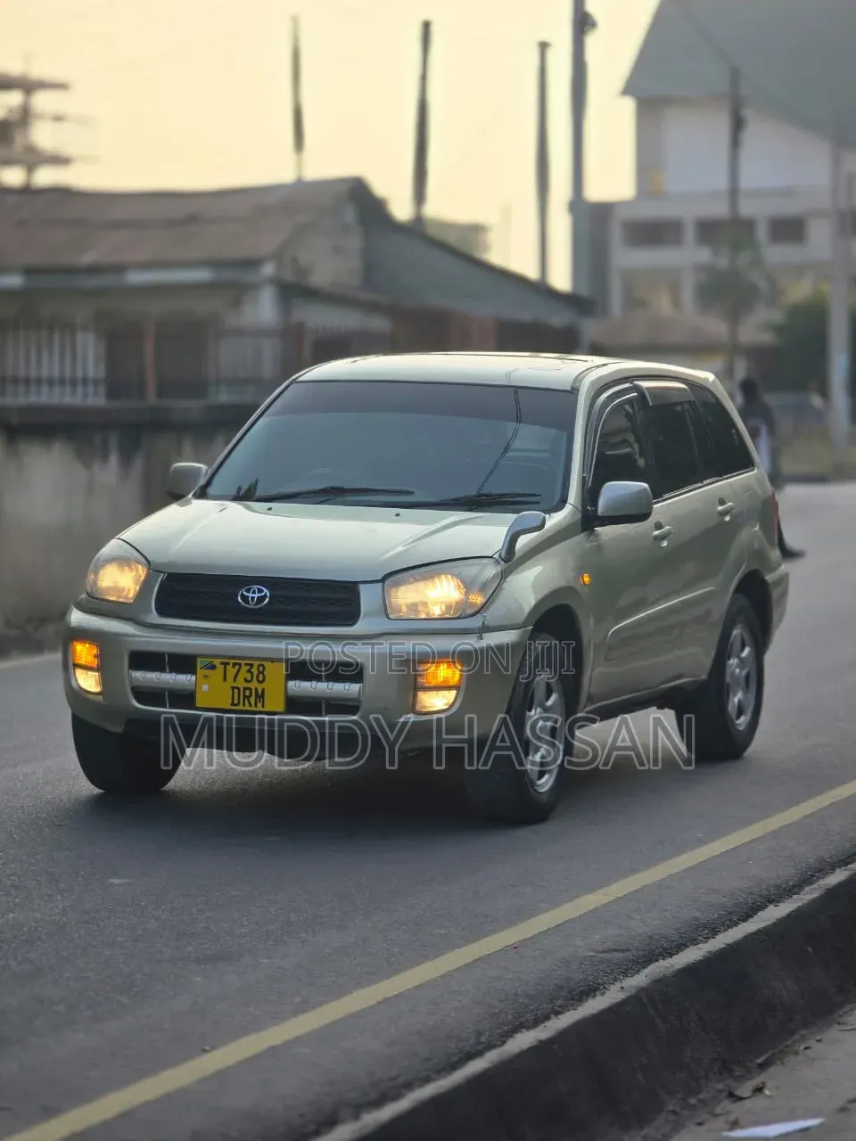 Toyota RAV4 2004 Gold