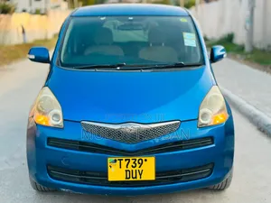 Toyota Ractis 2010 Blue