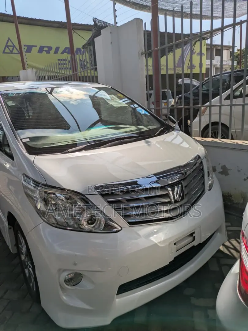 Toyota Alphard 2010 White