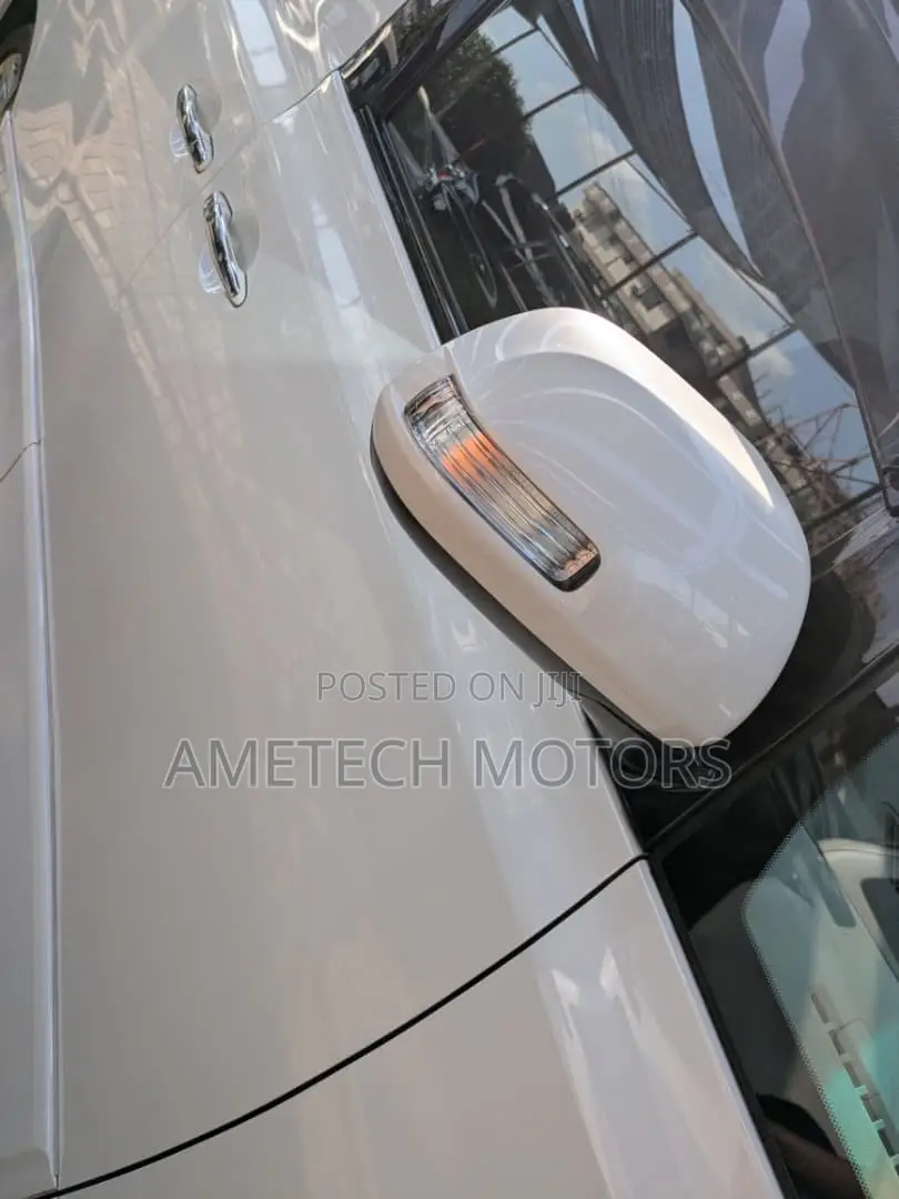 Toyota Alphard 2010 White