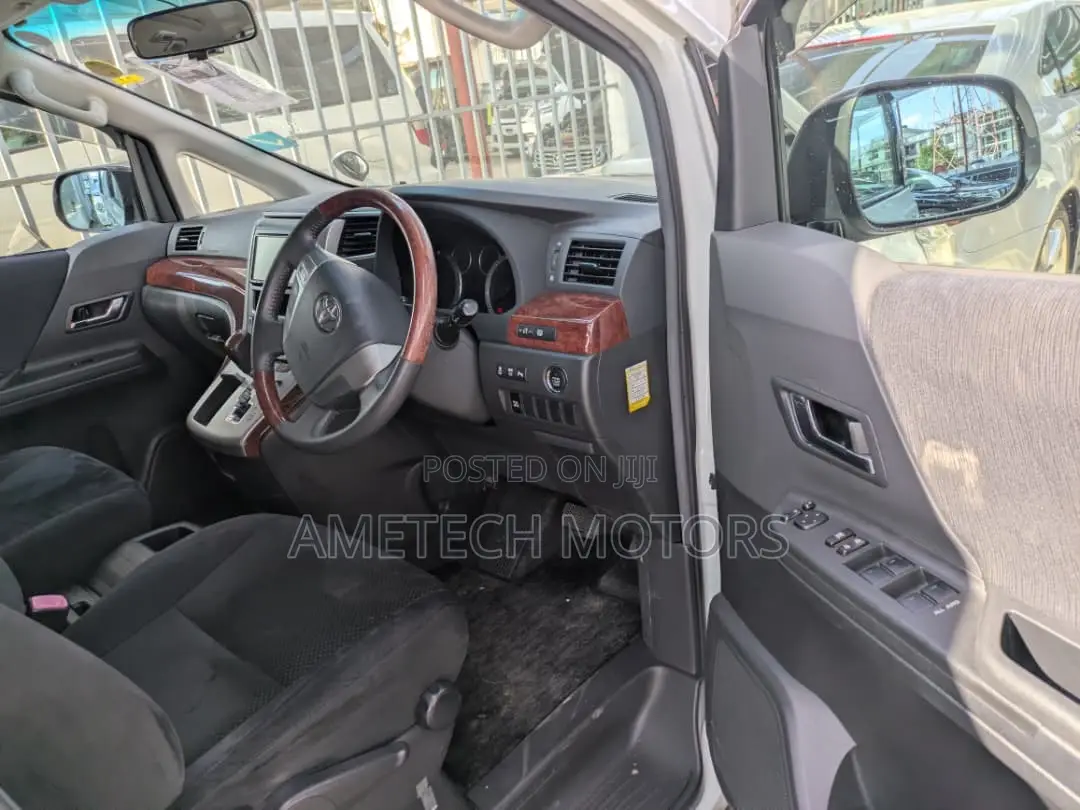 Toyota Alphard 2010 White