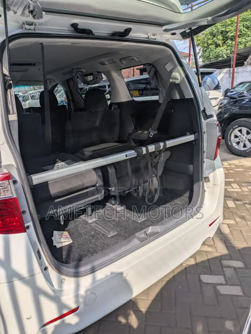 Toyota Alphard 2010 White