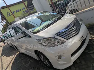 Toyota Alphard 2010 White