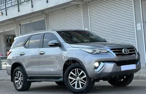 Toyota Fortuner 2018 Silver
