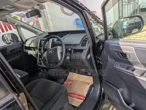 Toyota Voxy 2010 Black
