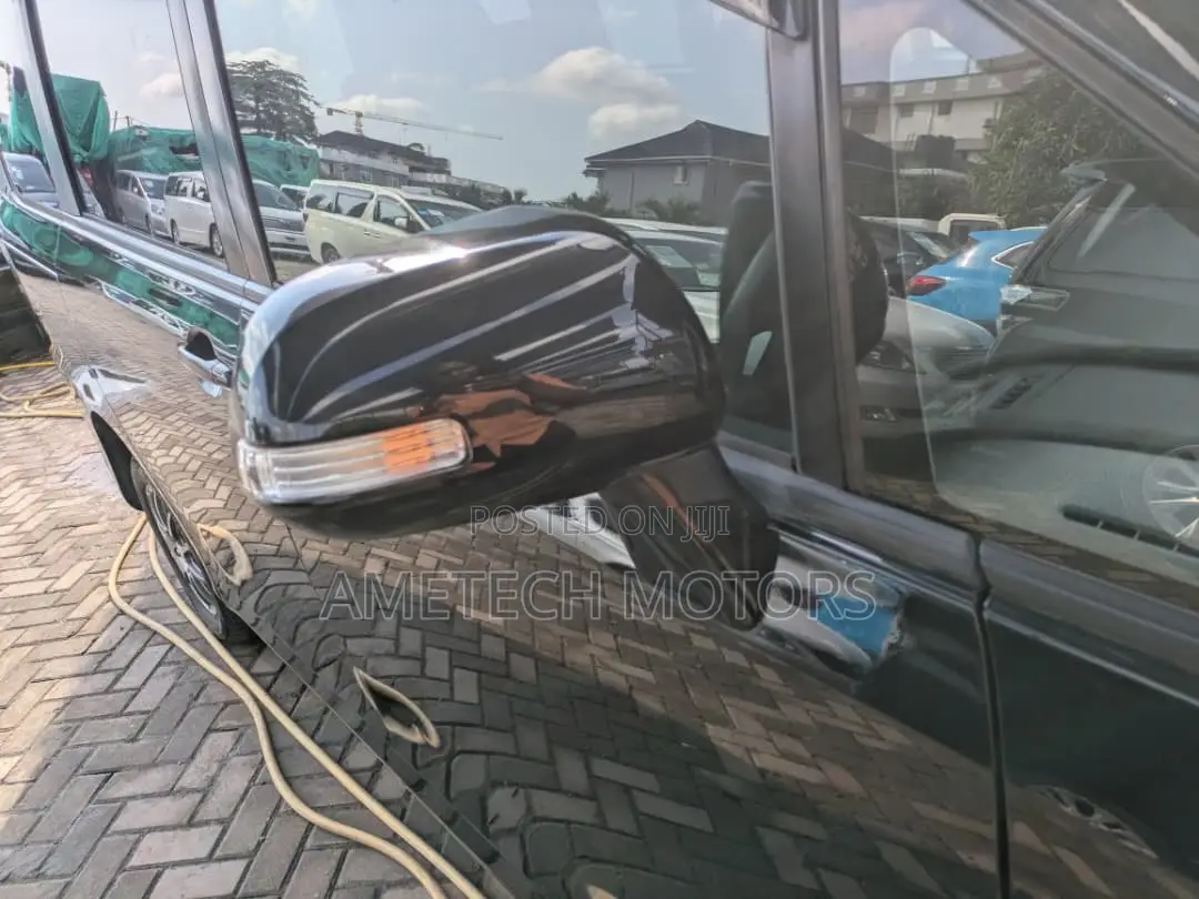 Toyota Voxy 2010 Black