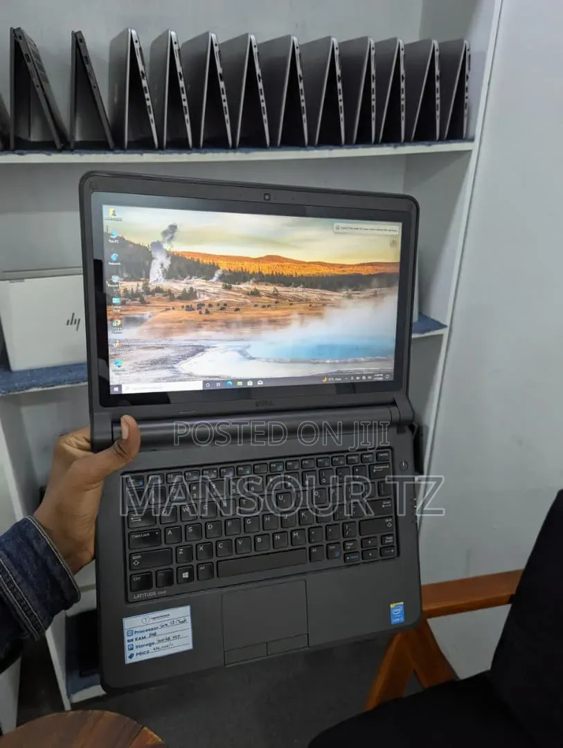 New Laptop Dell Latitude 13 3340 8GB Intel Core i3 HDD 500GB