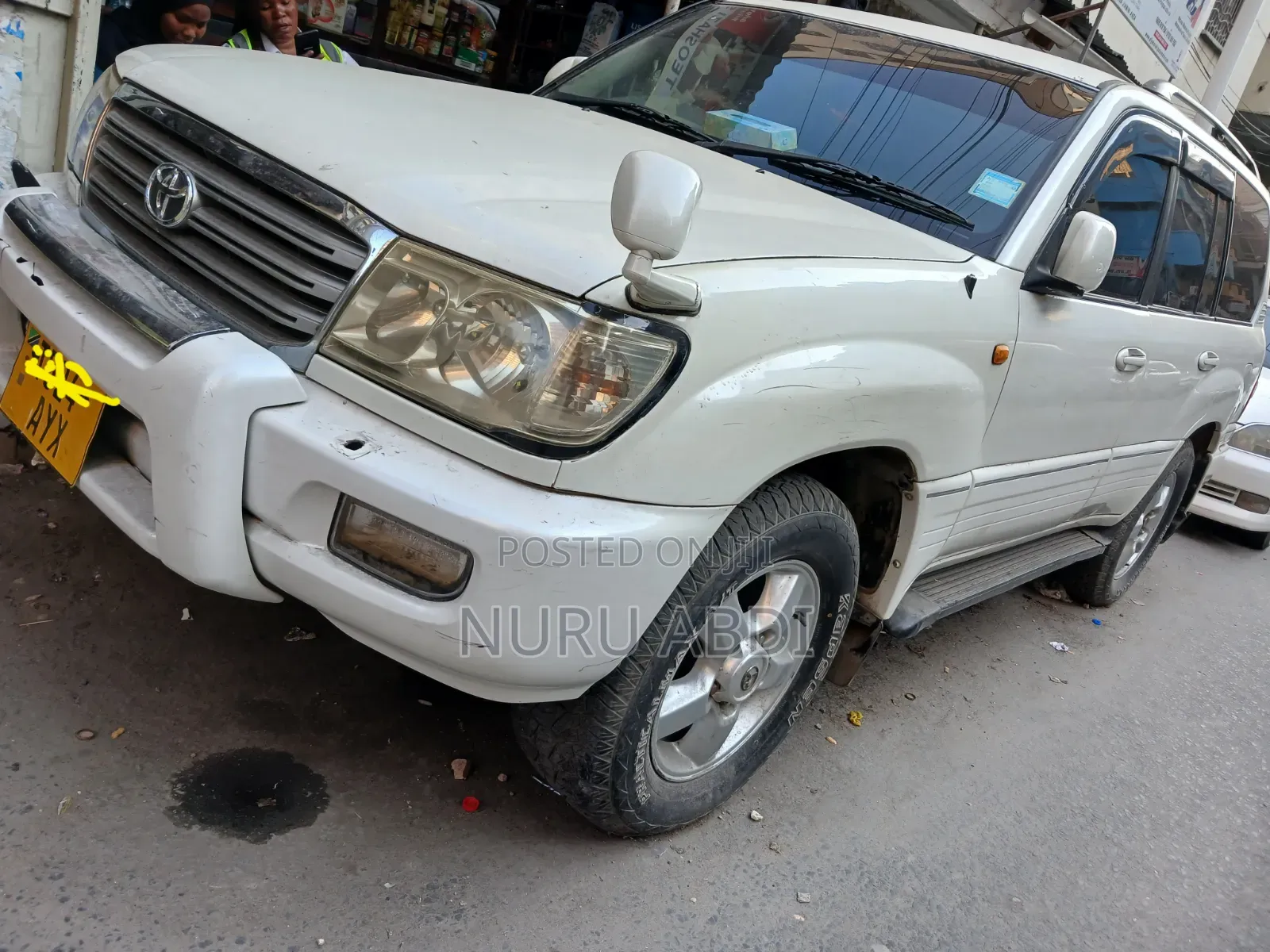 Toyota Land Cruiser 2004 White